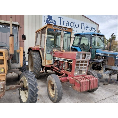 CASE IH 744