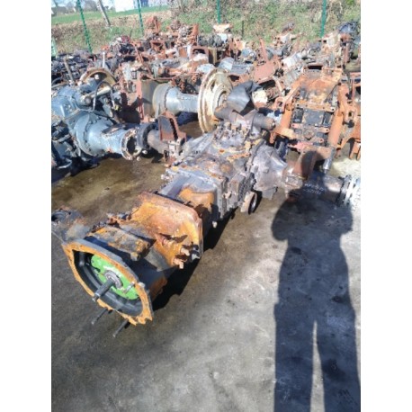 MASSEY-FERGUSON 6S.135