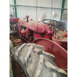 IH FARMALL FU235D